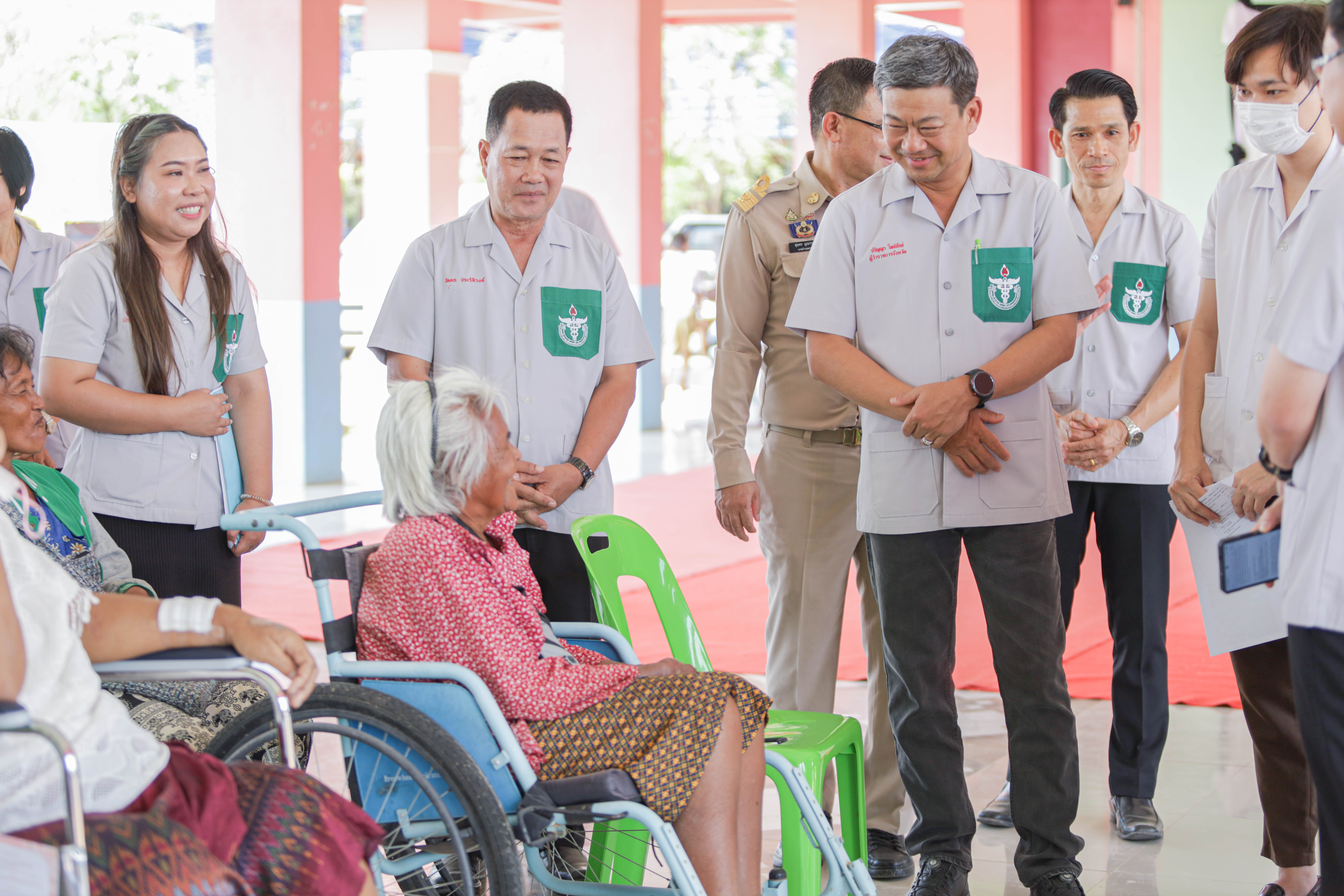 จังหวัดสระแก้วจัดโครงการ"บำบัดทุกข์ บำรุงสุข" ลงพื้นที่อำเภอตาพระยามุ่งสร้างรอยยิ้มและบริการประชาชนถึงที่
