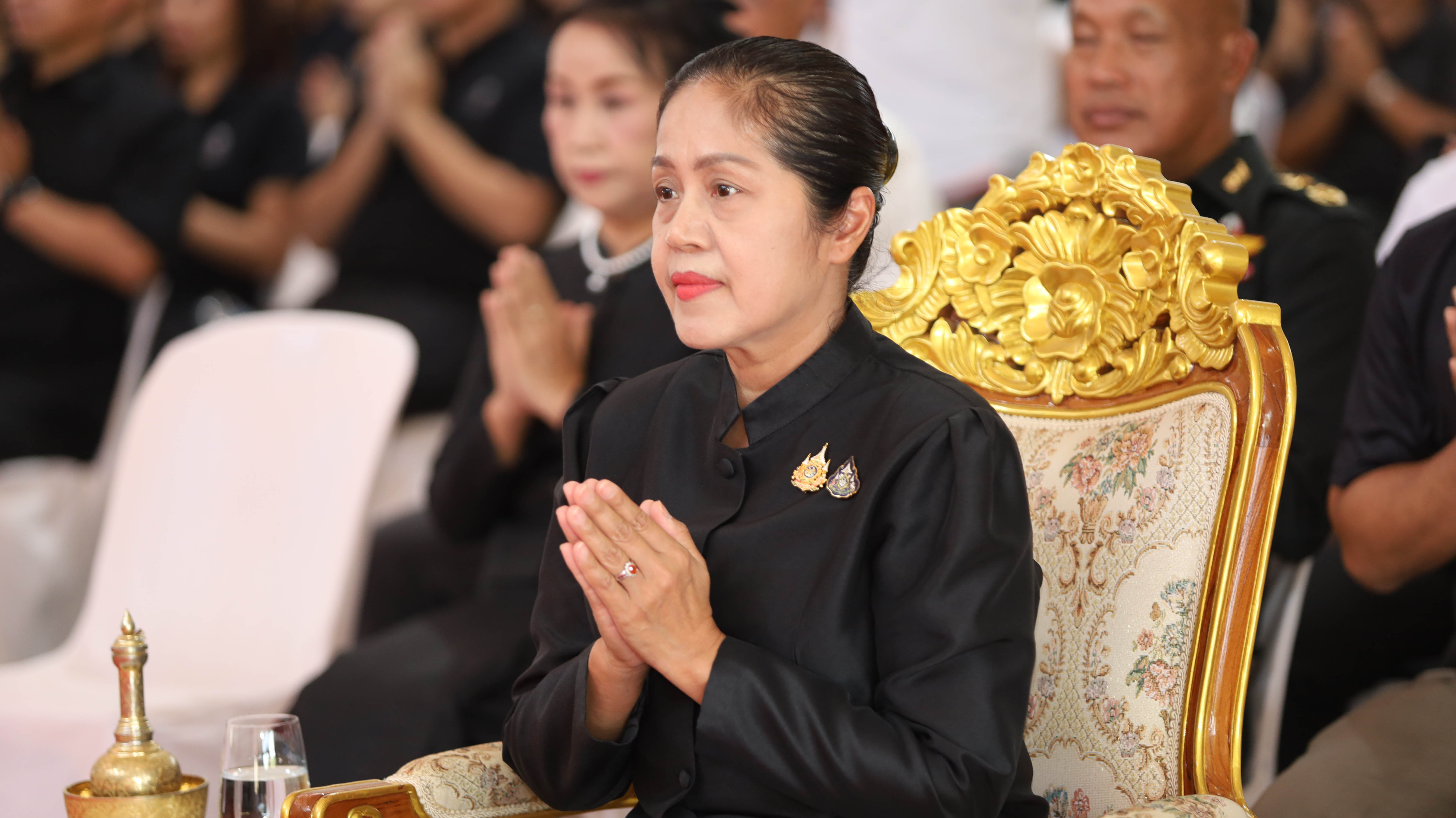 จังหวัดสระแก้วจัดพิธีสวดพระพุทธมนต์และเจริญจิตตภาวนา อุทิศถวายพระราชกุศลแด่ สมเด็จพระนางเจ้าสิริกิติ์ พระบรมราชินีนาถ พระบรมราชชนนีพันปีหลวง และ อุทิศถวายพระกุศลแด่ สมเด็จพระเจ้าลูกเธอ เจ้าฟ้าพัชรกิติยาภา นเรนทิราเทพยวดี กรมหลวงราชสาริณีสิริพัชร มหาวัชรราชธิดา